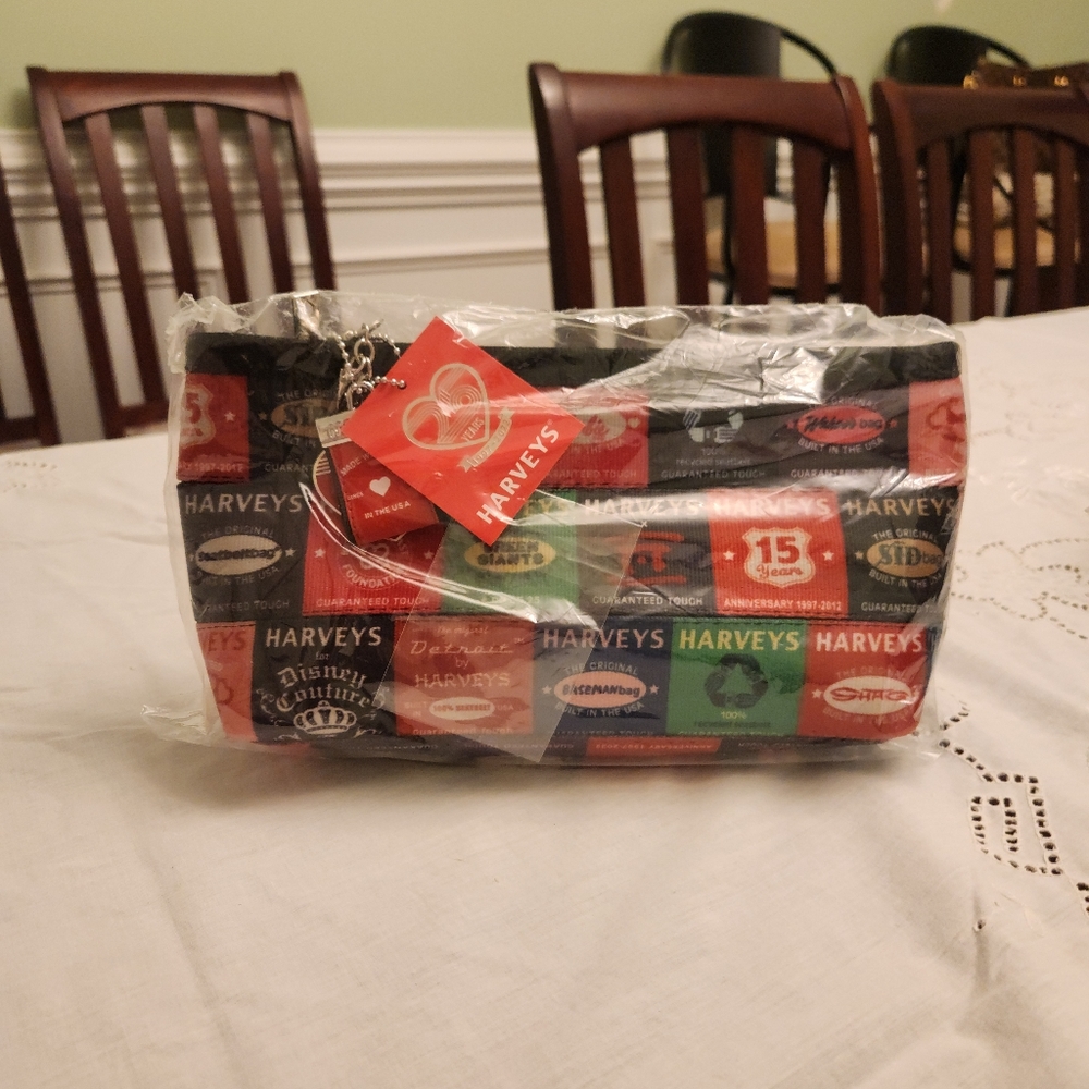 Harveys Seatbelt 25th Birthday Cosmetic Case❤️